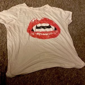 H&M , M , Red & White